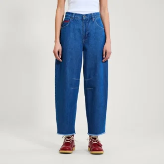 Kickers klassiska jeans med runda ben för vuxna kvinnor, blå Kickers klassiska jeans med runda ben för vuxna kvinnor, blå