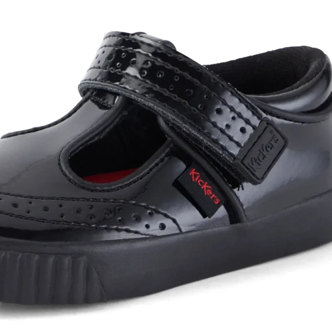 Tovni Brogue T-bar för små flickor, lackläder, svart Tovni Brogue T-bar för små flickor, lackläder, svart